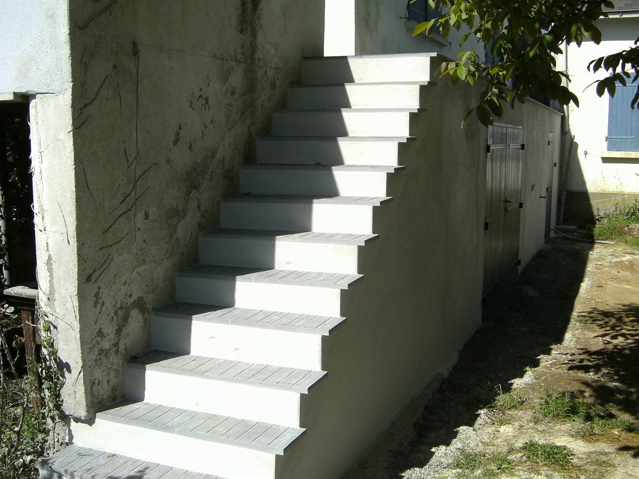 Escalier en Béton avec pose de dalles à Penestin